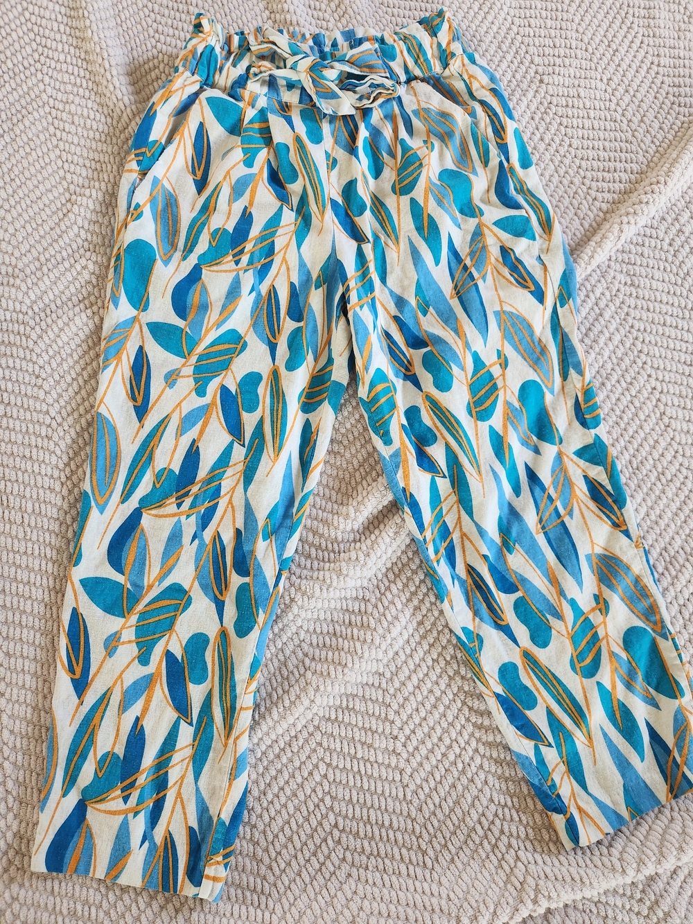 Printed Tie-Waist Capri Pants in Teal & Mustard